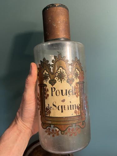 Flacon bouteille pharmacie - &,